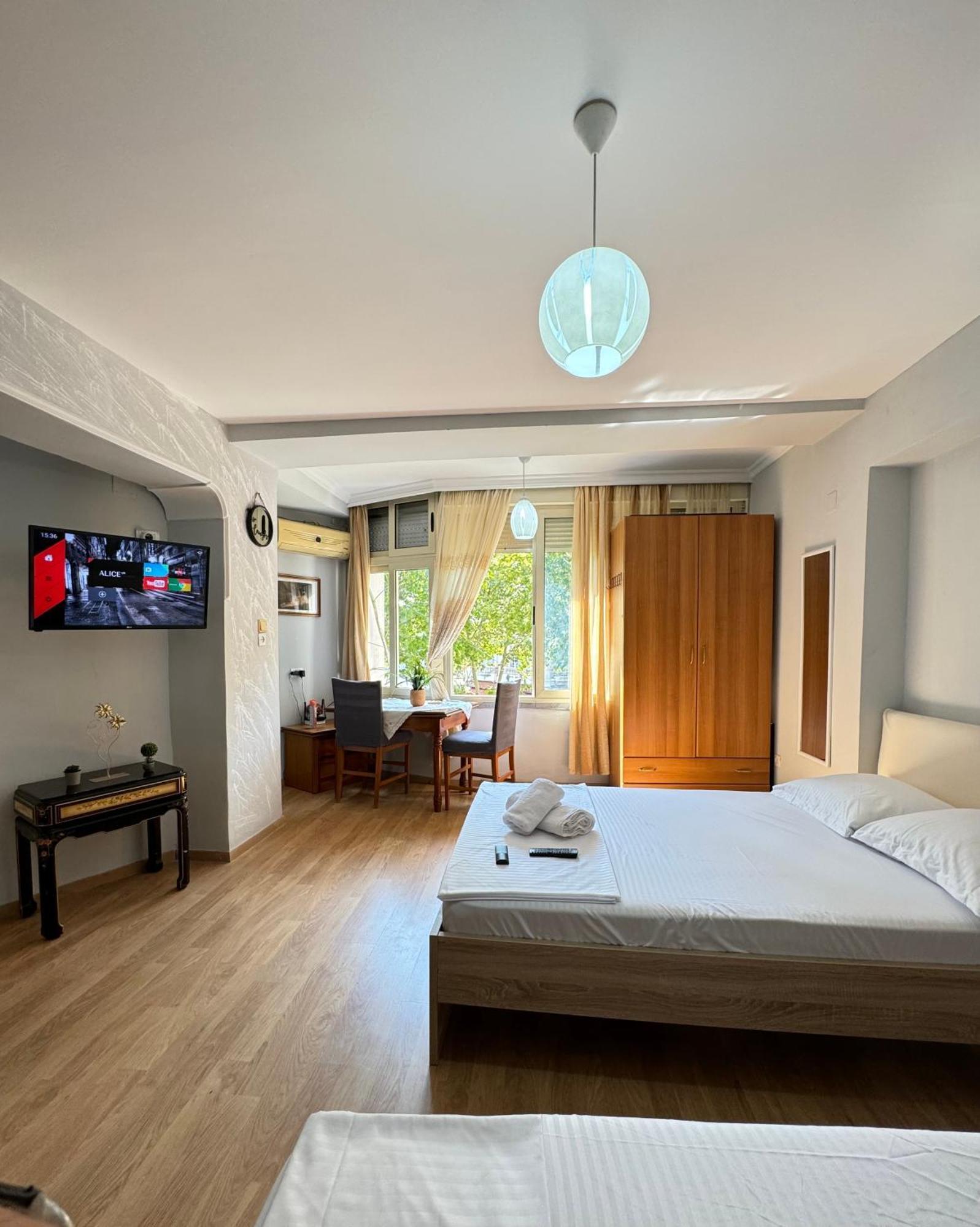Tirana Centre Lions Gate 9 Apartment Екстер'єр фото
